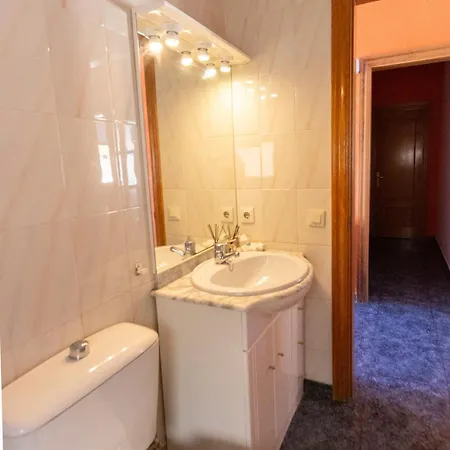 Catalunya Casas Off The Beaten Path Oasis Near Lake! *
